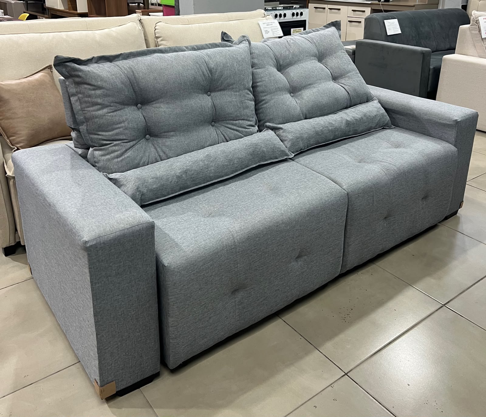 Sofá Retrátil e Reclinável Premium